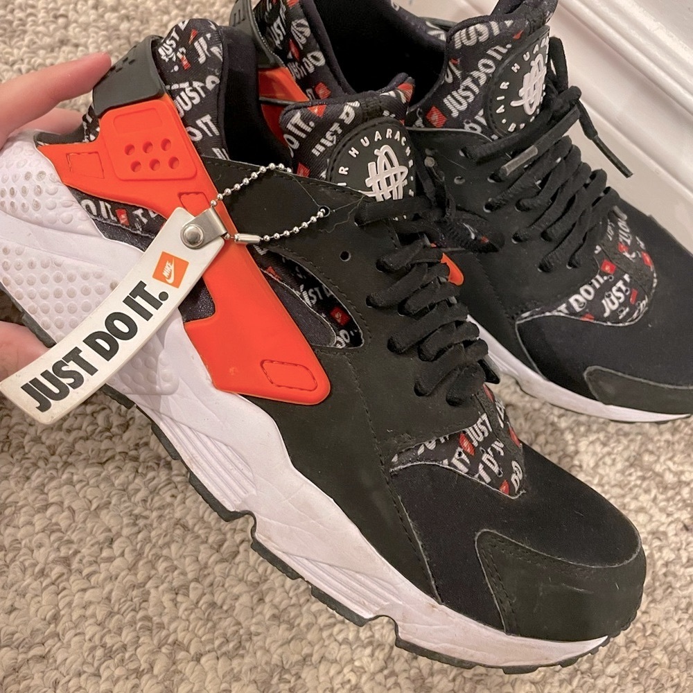 COPY - nike hurache’s